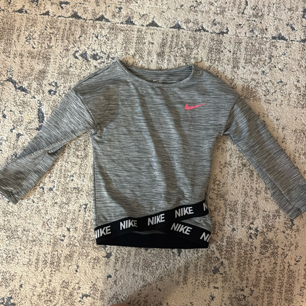 Nike long sleeve shirt size 3t dri-fit